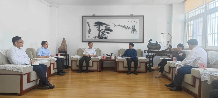 王思軍與省民政廳廳長(zhǎng)余向東舉行工作座談