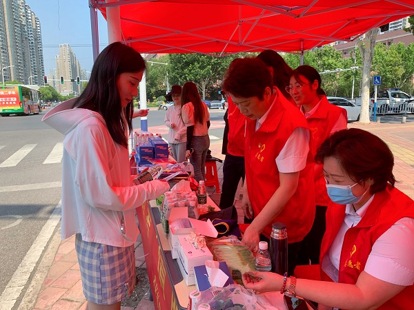 助力學(xué)子圓夢(mèng)，踐行國企擔(dān)當(dāng)  安徽鹽業(yè)地產(chǎn)集團(tuán)組織愛心助考公益活動(dòng)